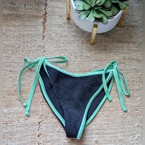 Hunza G • Crinkle Carmen Bikini Bottoms RARE COLOR